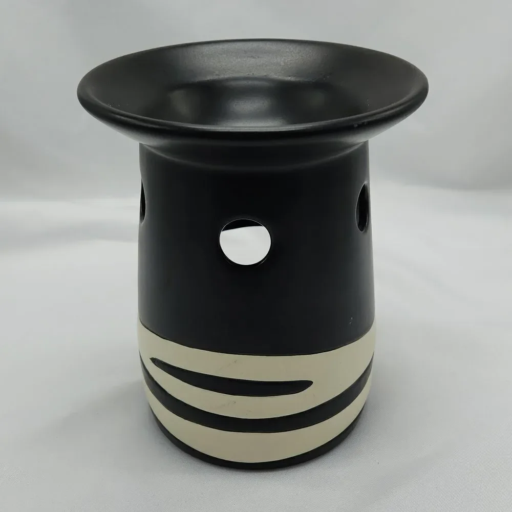 🩵Partylite Black & White African Inspiration Fragrance Warmer - Picture 2 of 7